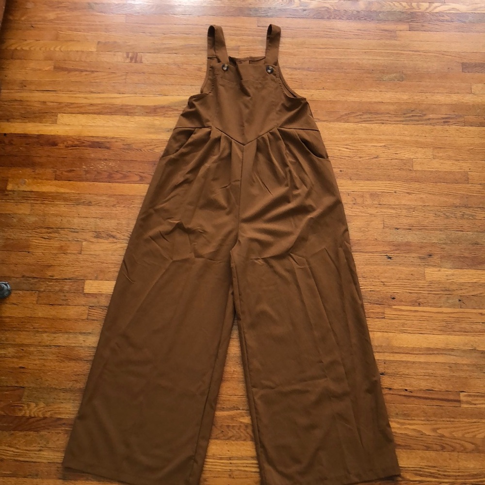 Women’s NWOT oversized xs romper